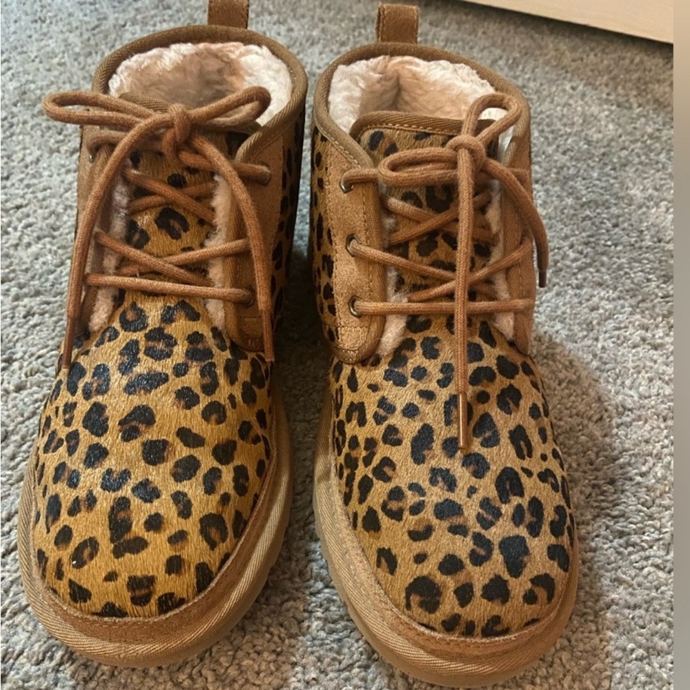 Ugg Limited Edition Neumel Boots, Size 9